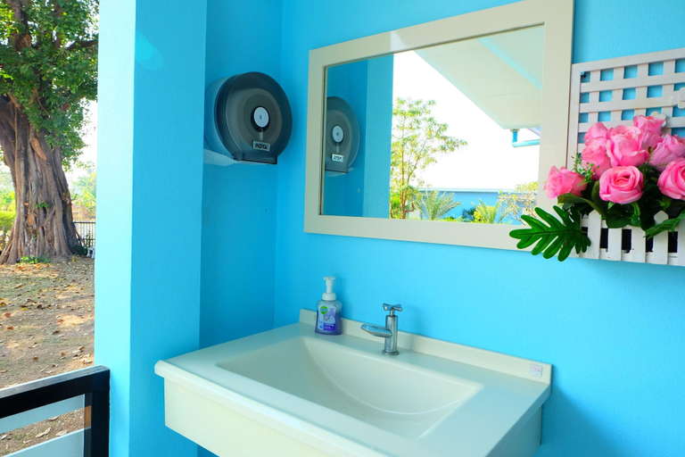 Bathroom 5, Baan Fa La Mai Resort, Muang Tak