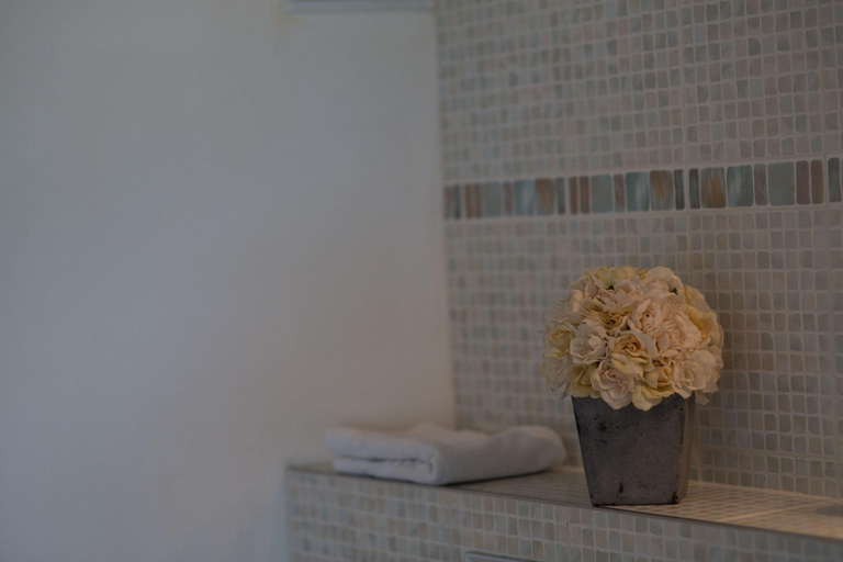 Bathroom 3, La Jalousie, Calvados