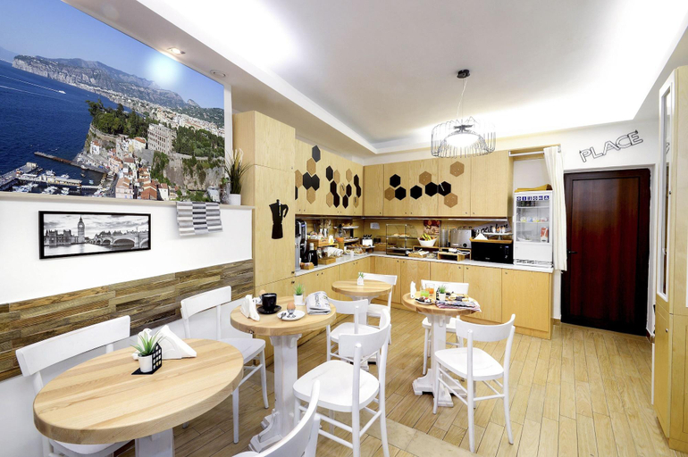 Public Area 3, B&B Sorrento Queen, Napoli
