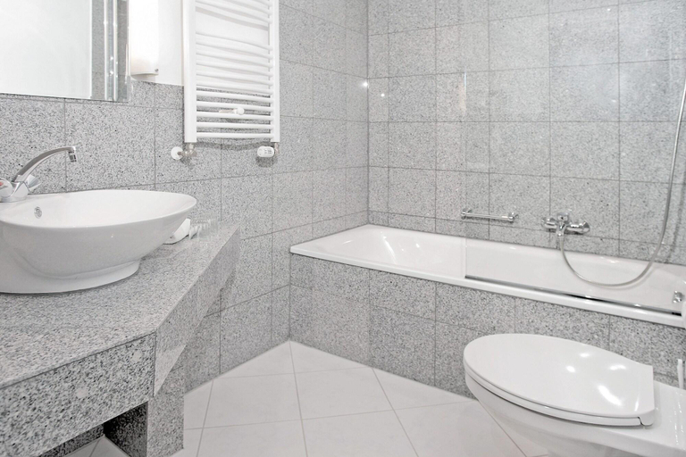 Bathroom 4, Astoria Hotel, Bonn