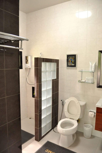Bathroom 4, Silver Garden Resort, Suan Phung