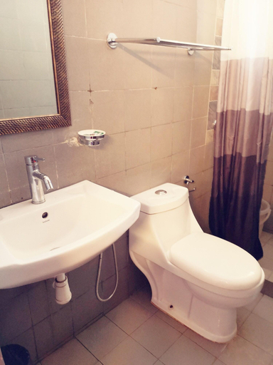 Bathroom 5, Falcon Resorts, North Goa