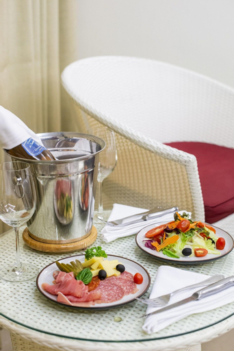 Food & Drinks 25