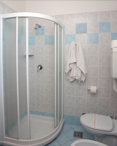 Bathroom 5, Hotel Galles, Venezia