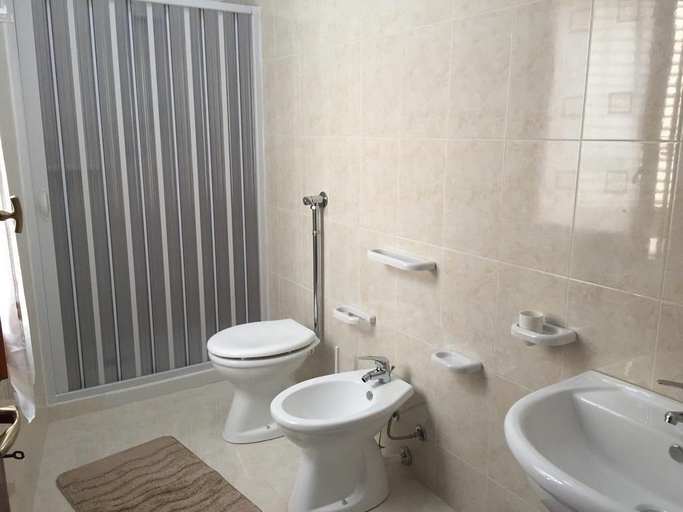 Bathroom 4, Kasbah San Francesco, Trapani