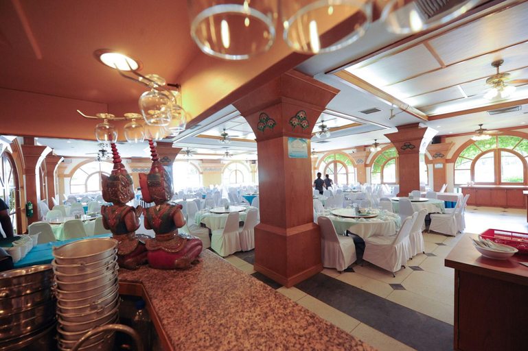 Public Area 2, Haad Kaew Resort, Singha Nakhon