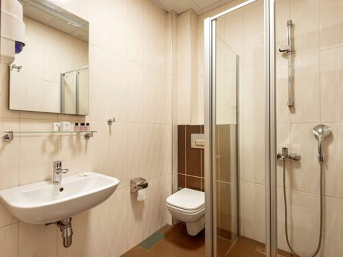 Bathroom 4, Kilya Hotel, Sarıyer