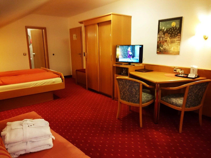 Bedroom 3, Hotel Goldbächel, Bad Dürkheim