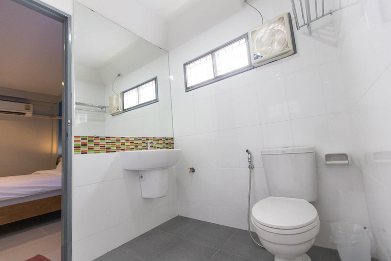 Bathroom 4, S3 Room, Sattahip