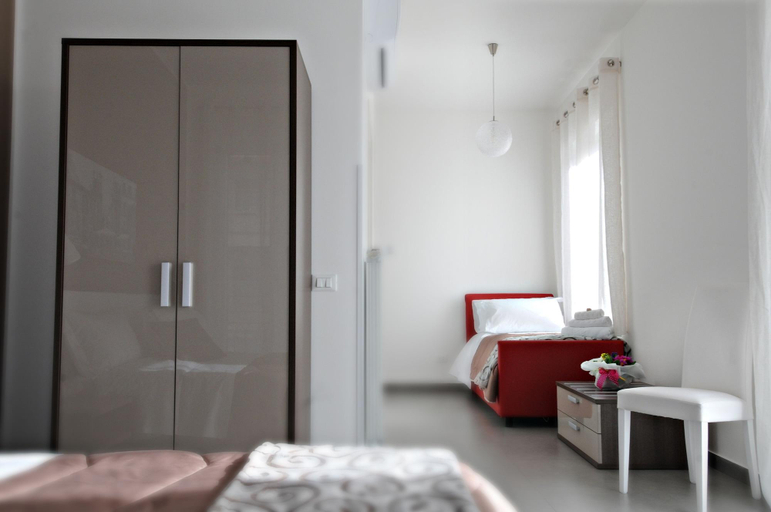 Bedroom 2, B&B Le Porte Del Centro - 19082053C100164, Palermo
