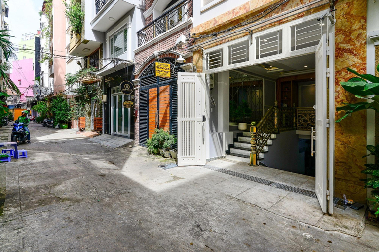 Woody House Saigon Center, District 1