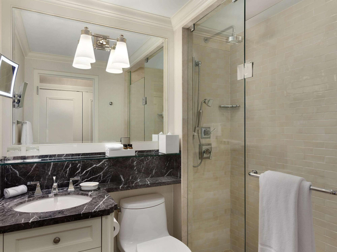 Bathroom 4, Fairmont Royal York Gold Experience, Toronto