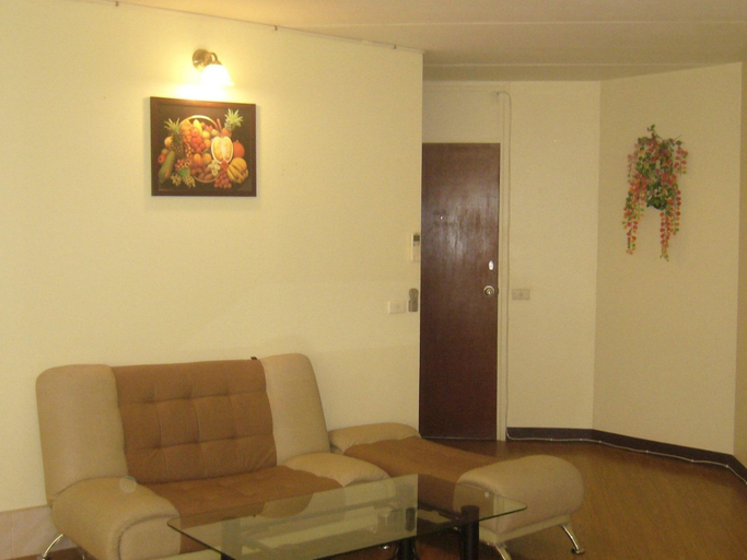 Public Area, DMK Donmueang Airport Guesthouse, Pak Kret