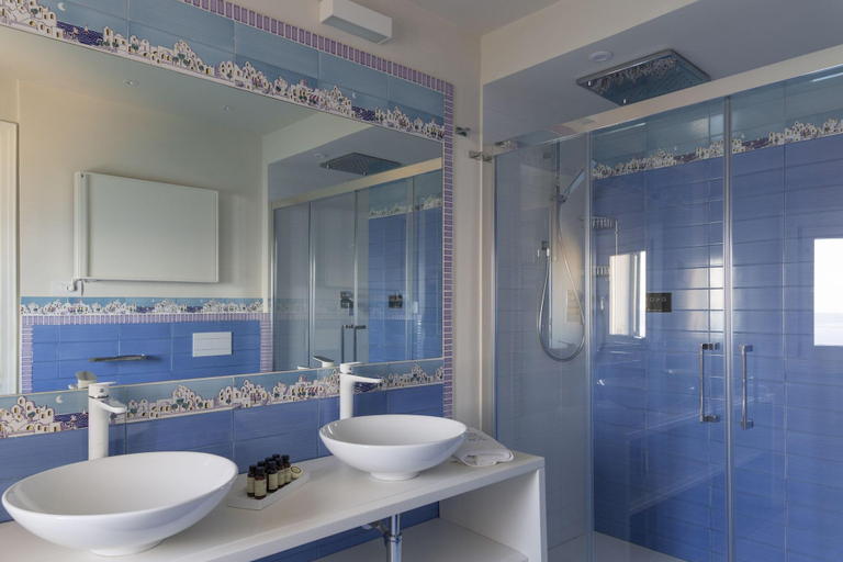 Bathroom 5, Palazzo Mottola Tropea, Vibo Valentia