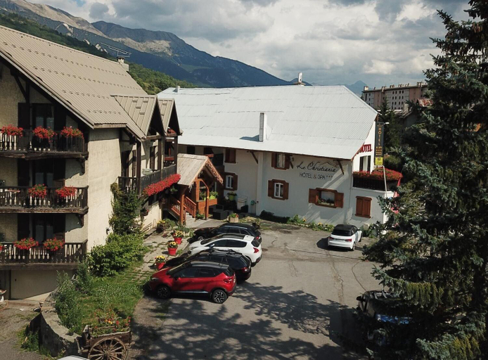 Exterior & Views 2, Logis Hotel Restaurant Spa le Christiania, Hautes-Alpes