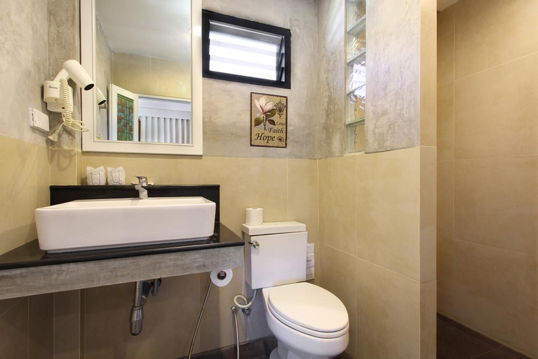 Bathroom 4, White Knot Khao Yai, Pak Chong