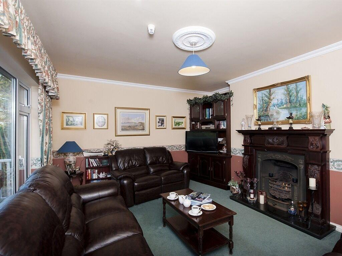 Public Area 2, The Waterfront House Country Home