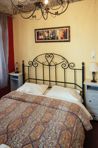 Bedroom 2, Pension Acronafplia, Peloponnese