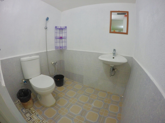 Bathroom 5, The BIGGIES Inn, Oslob
