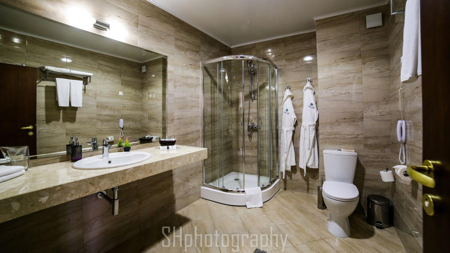 Bathroom 5, Park Hotel & SPA Vella Hills, Velingrad