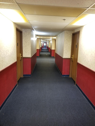 Public Area 3, Fort Wayne Inn, Allen
