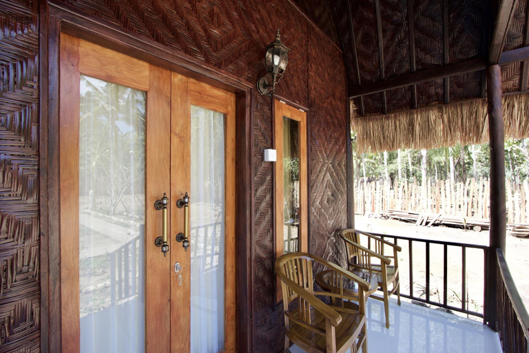 Public Area, Kubu Artha Bungalow Nusa Penida, Klungkung