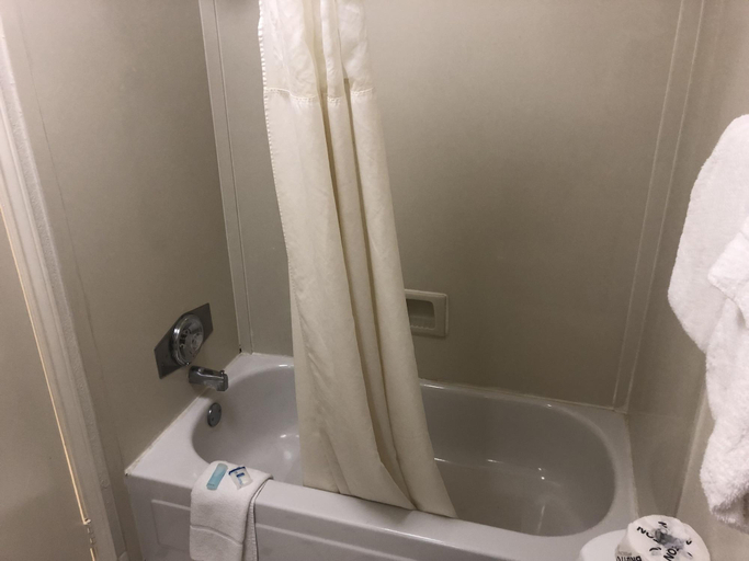 Bathroom 5, Americas Best Value Inn Denver, Denver