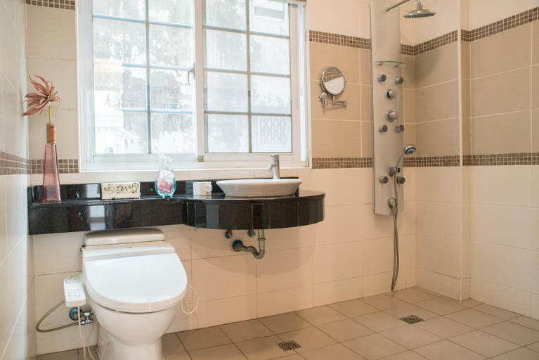 Bathroom 4, Mallorca, Hualien