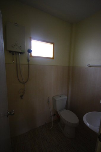 Bathroom 4, Baan Chomlay Resort, Khanom