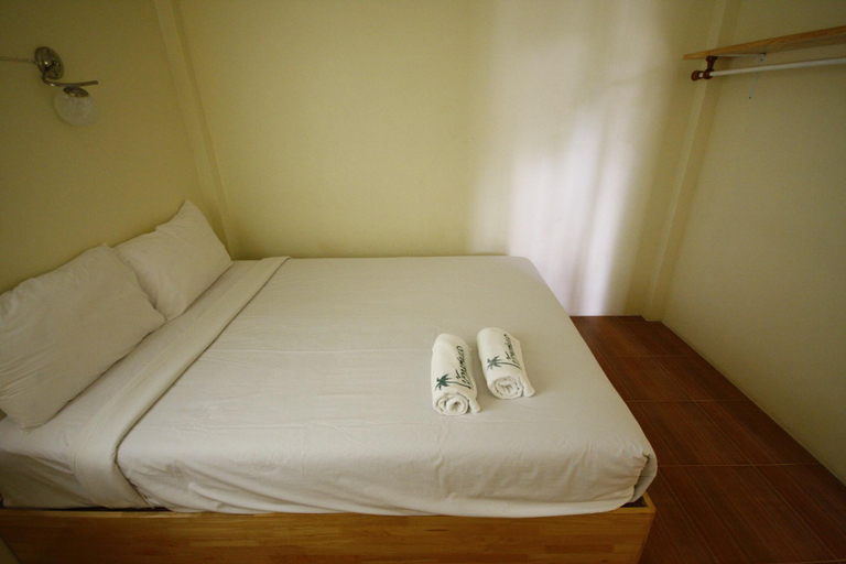 Bedroom 3, Baan Chomlay Resort, Khanom