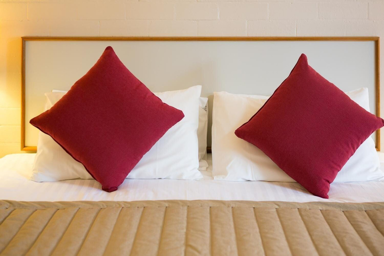 Bedroom 4, Club Motel Armidale, Armidale Dumaresq