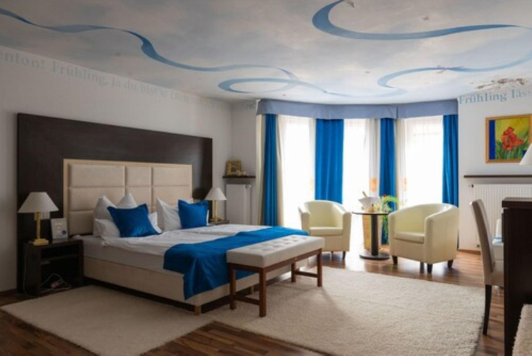 Bedroom 4, Central Boutique Hotel, Main-Tauber-Kreis