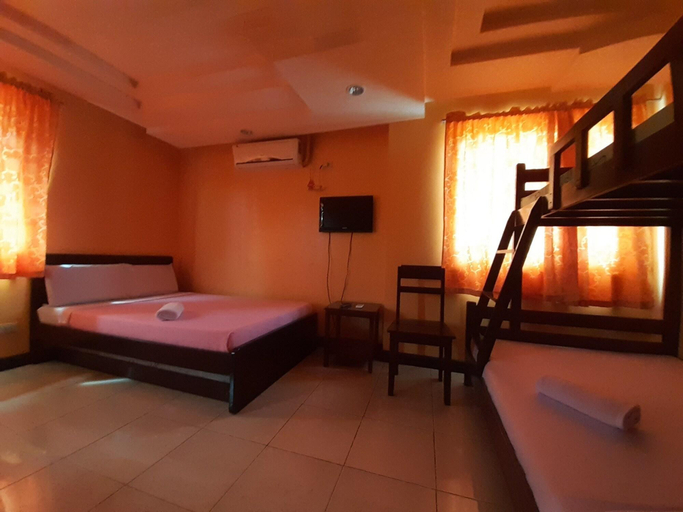 Bedroom 3, OYO 573 Voyagers Palace, Puerto Princesa City