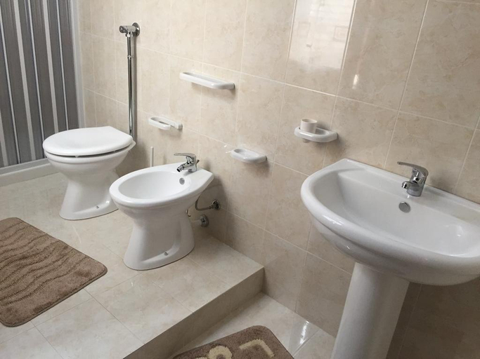 Bathroom 4, Kasbah San Francesco, Trapani