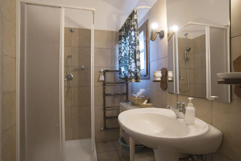 Bathroom 4, Castello Di Proceno Albergo Diffuso, Viterbo