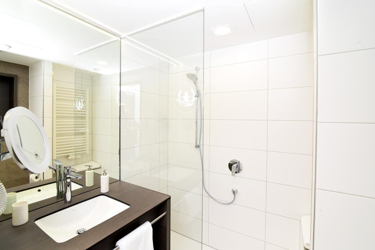 Bathroom 4, Das Ha Rner, Ansbach