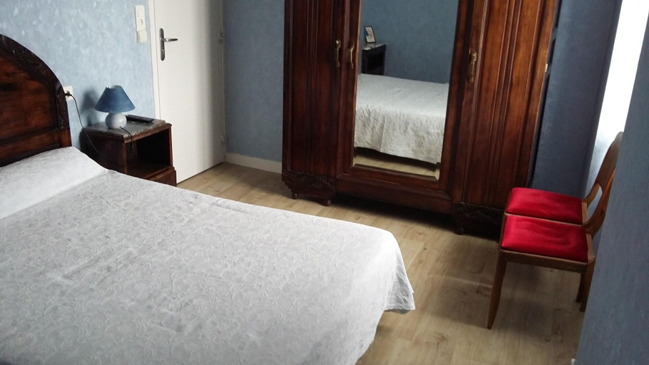 Bedroom 2, Ferme De La Ruette-Chambres d'hotes, Manche