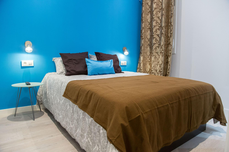 Bedroom 3, Fira Rooms Barcelona Hospitalet, Barcelona