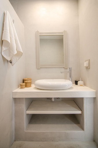 Bathroom 4, George & Irene Hotel, South Aegean