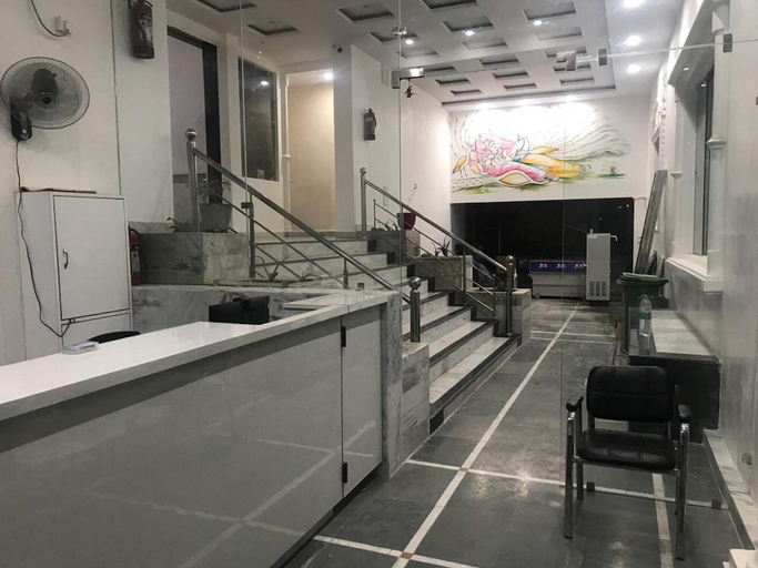 Public Area 2, Nikunj Ashram Hotel, Mathura