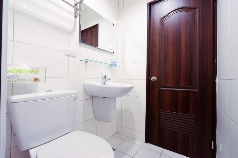 Bathroom 5, LIIHOO, Tainan