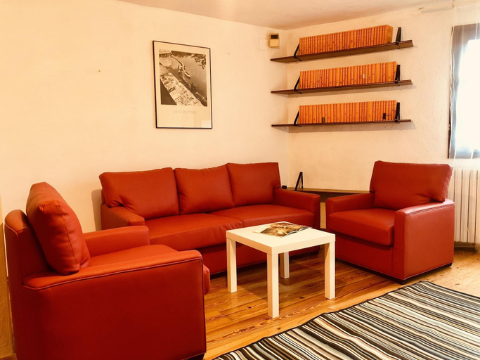 Public Area 2, Casa les Pomeretes, Barcelona