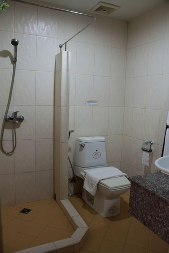 Bathroom, At Phuket Inn Patong Beach, Phuket Island