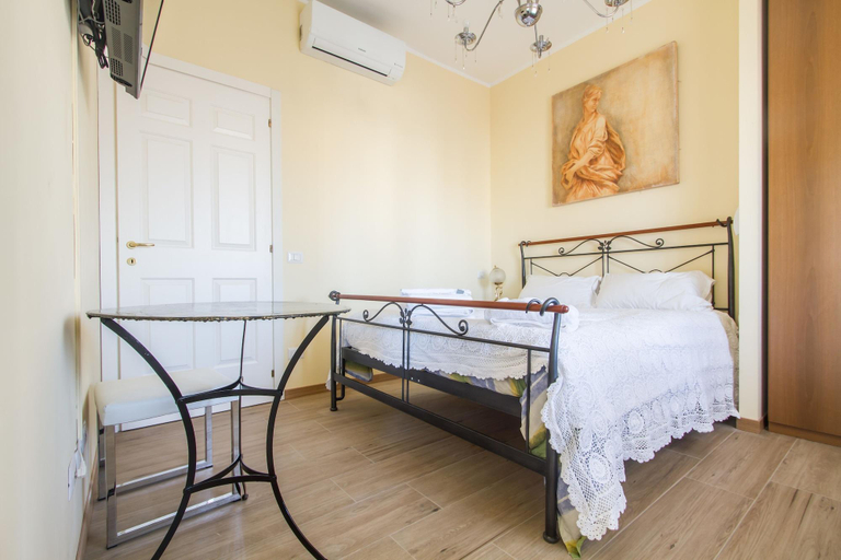 Bedroom 3, B&B Antico Cortile, Milano