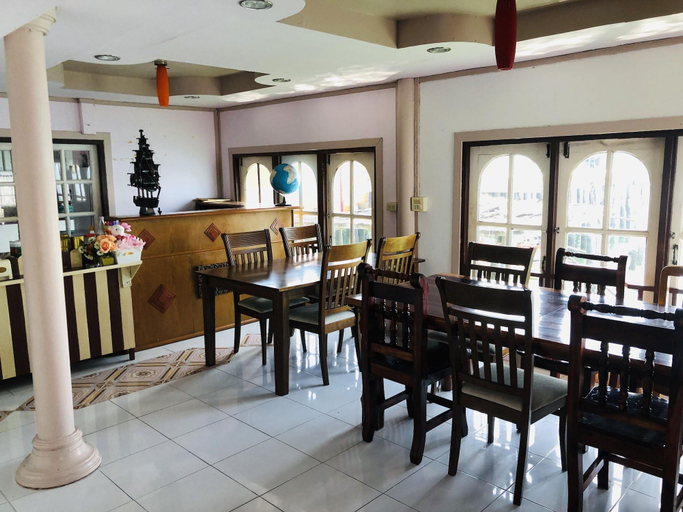 Food & Drinks, Jamesbond Bungalow Koh Panyee, Muang Phangnga