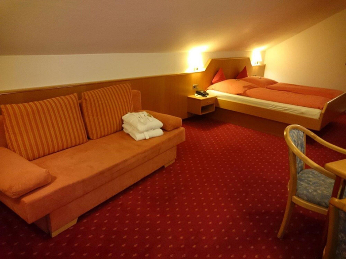 Bedroom 3, Hotel Goldbächel, Bad Dürkheim