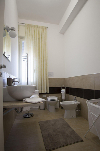 Bathroom 4, Aria Di Mare B&b, Trapani