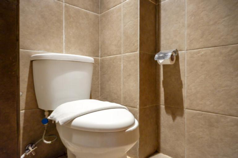 Bathroom 10