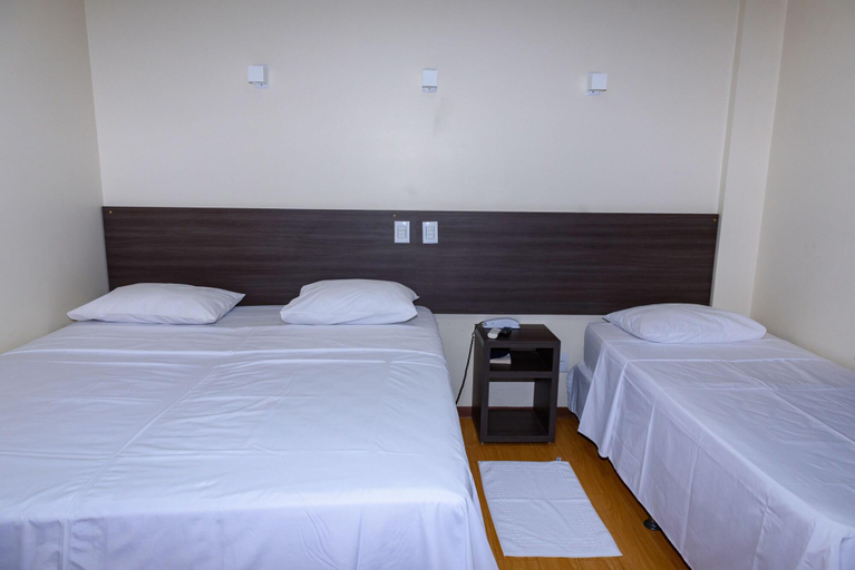 Bedroom 3, Village Hotel, Cáceres