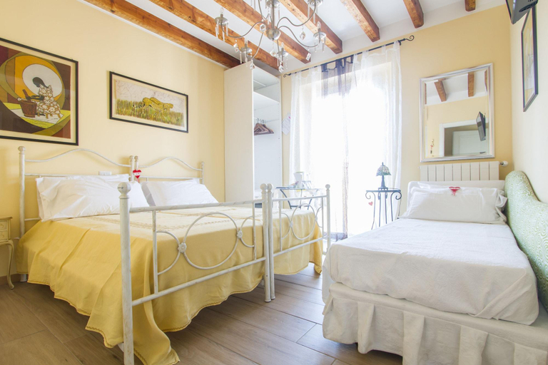 Bedroom 3, B&B Antico Cortile, Milano